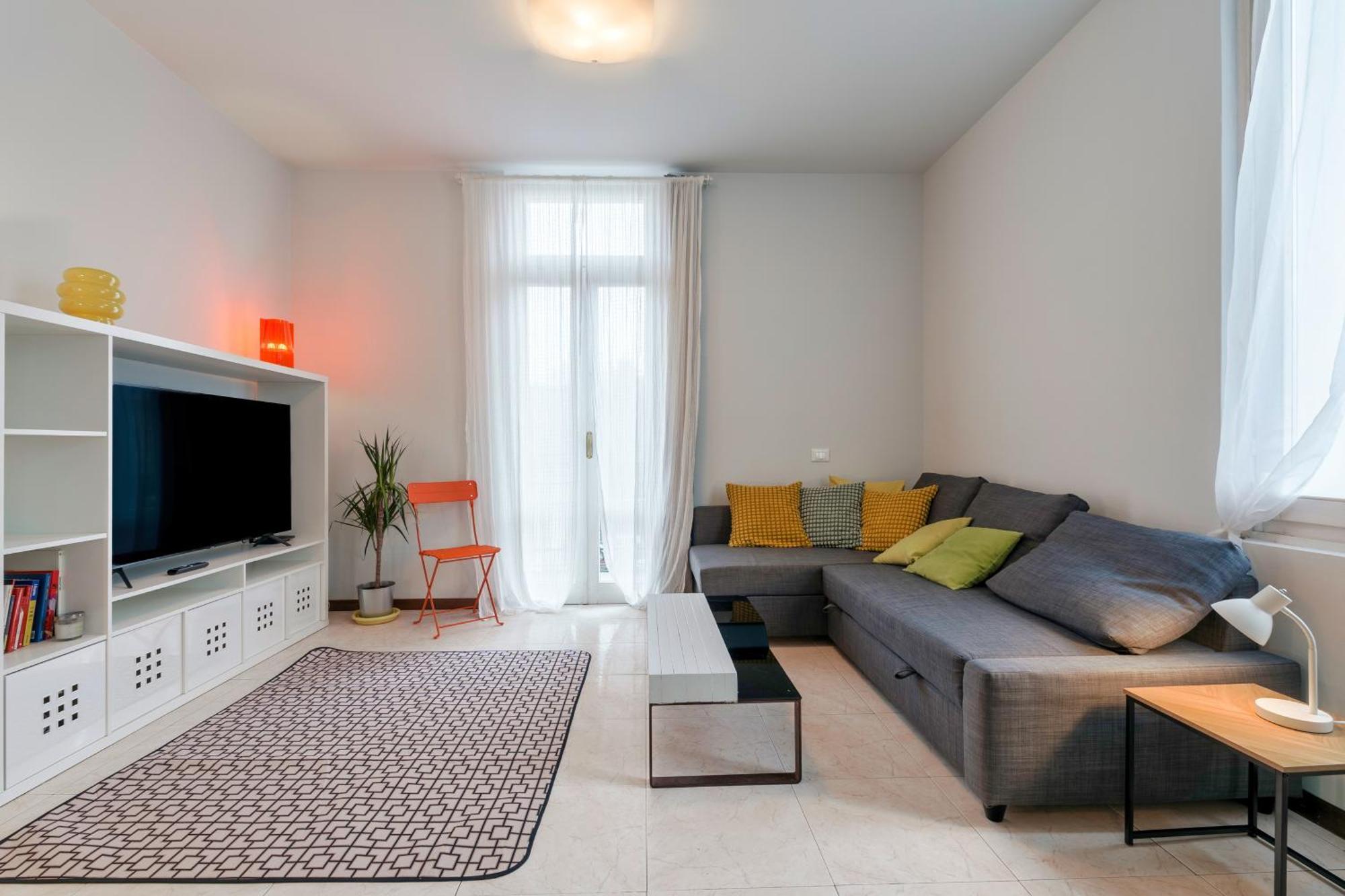 Apartamento In Via Cremona - - By Host4u *